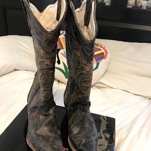 Women leather cowboy/ western boots